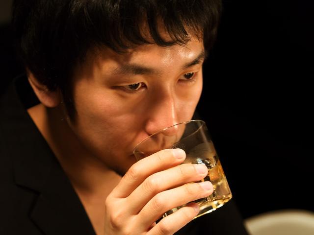ワンコインで日本酒を飲み比べ！