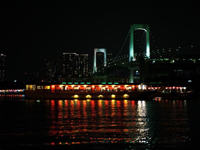 屋形船で楽しむ江戸川風情