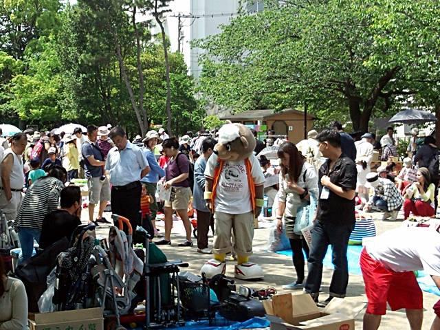 掘り出し物を見つけよう!新田6号公園でフリマ開催!8/23