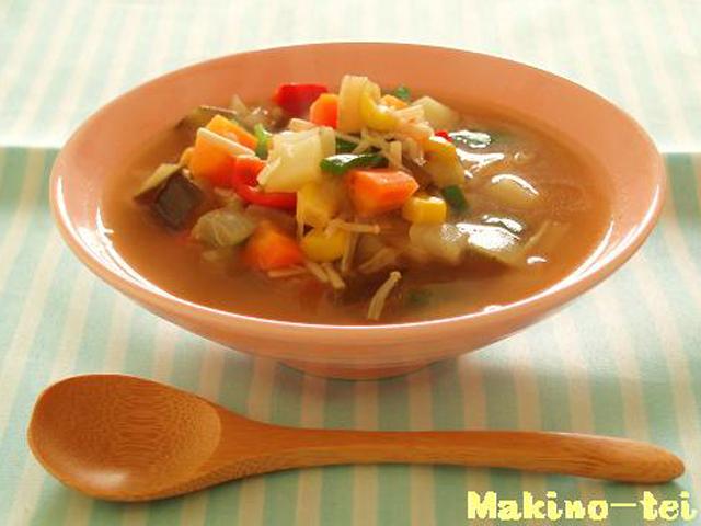 野菜のうまみだけスープ